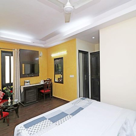 Hotel Oyo 13451 Star Corporate Avenue Neu-Delhi Exterior foto